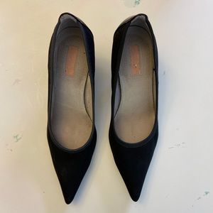 Black Tahari Shoes